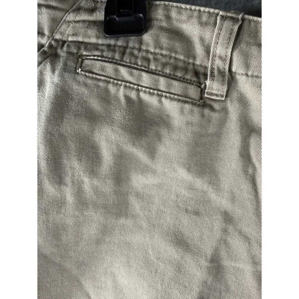 Cabelas Casuals Aged Khakis Mens Size 42 Tan Chino Shorts Flat Front Cotton